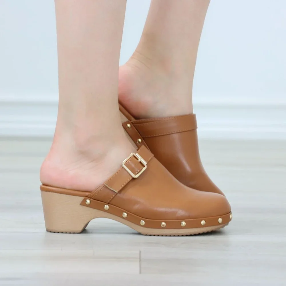 Low Heel Studded Clogs Slip On Faux Leather Mules Retro Style Shoes Lightweight - Picture 3 of 12